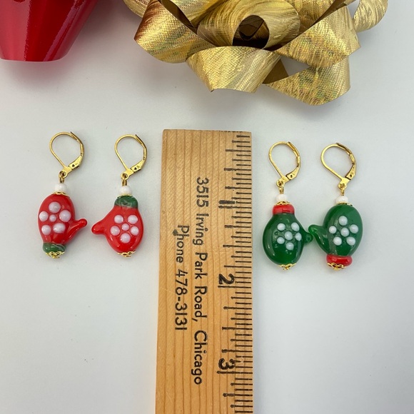 Host Pick! New Green Christmas Mitten Earrings, Handmade, Lamp Work Glass, Gift - Picture 7 of 10